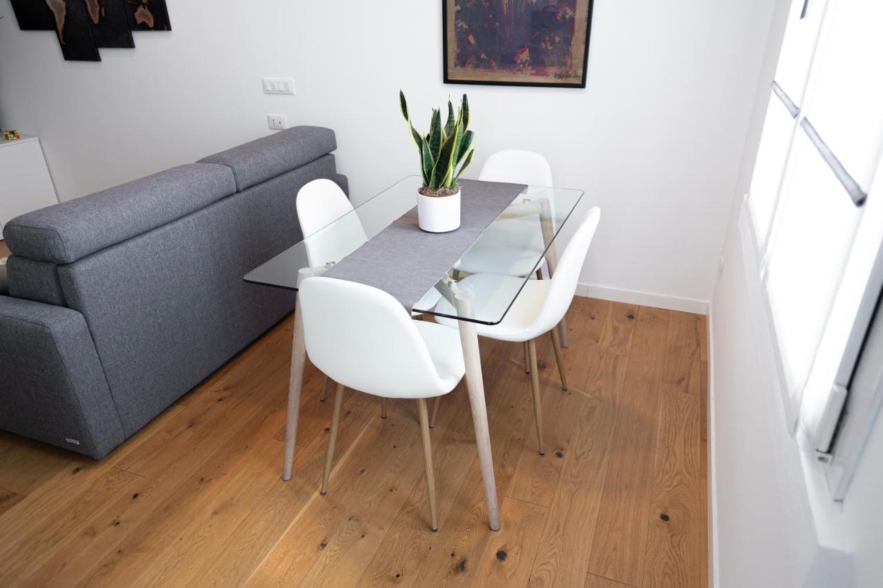 Elegante Bilocale In De Angeli - Piazzale Siena Apartment Milan Luaran gambar